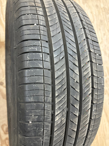 4 x P235/65R17 104H Kumho Crugen HP71