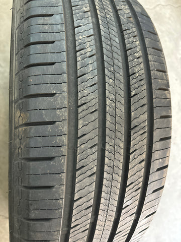 1 x P245/55R19 103V Motomaster Hydra Edge Tour