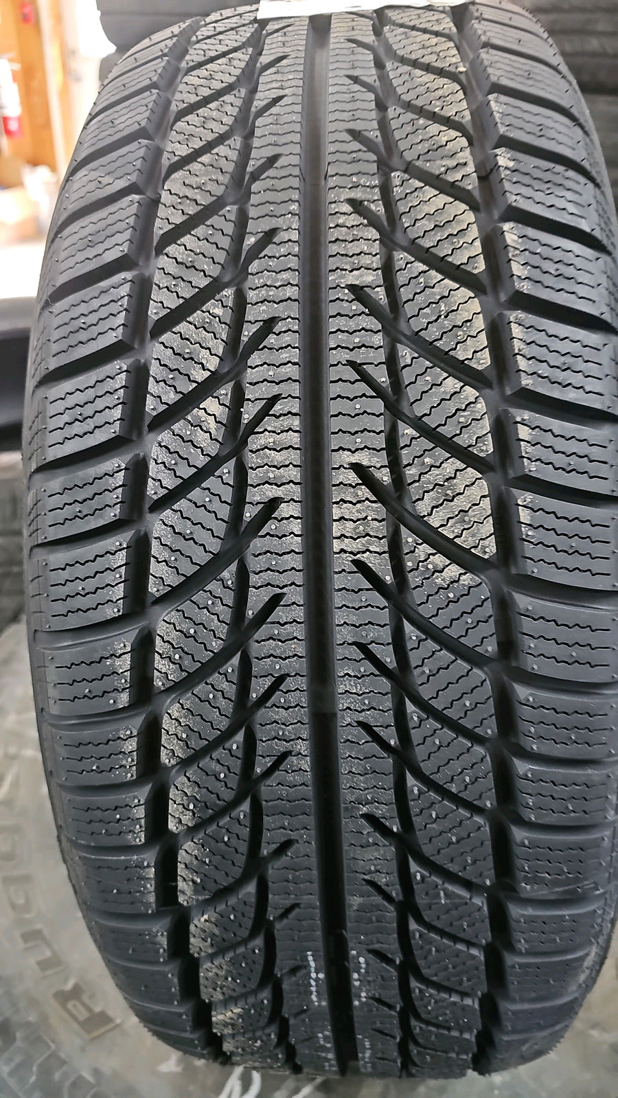 4 x P225/45R18 95V Westlake SW608