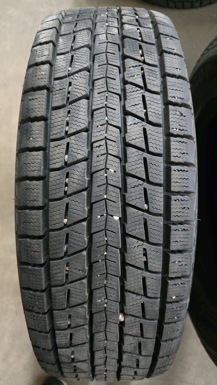 4 x P215/70R16 100R Dunlop Winter Maxx SJ8