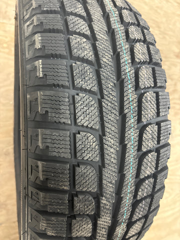 4 x P225/55R18 98T Maxtrek Trek M7