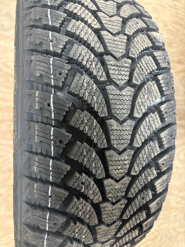 4 x P225/45R17 94T Maxtrek Trek M900 ice