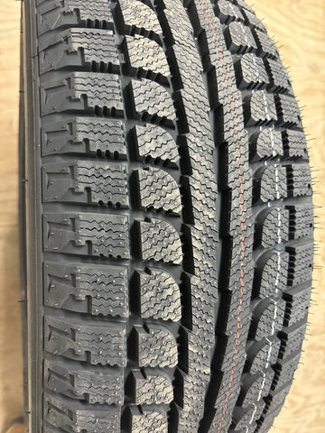 4 x P215/55R18 95H Maxtrek Trek M7