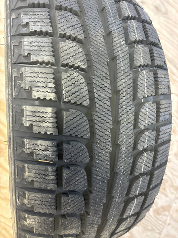 4 x P255/35R19 96H Maxtrek Trek M7