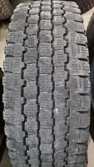 4 x LT225/75R16 115/112Q Bridgestone Blizzak W965