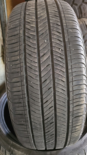 2 x P215/55R17 94V Kumho Solus TA31+