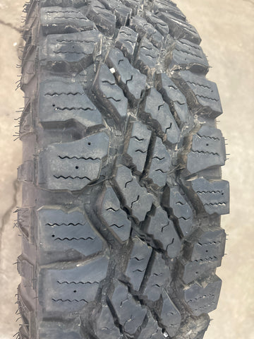 1 x LT235/80R17 120/117Q Goodyear Wrangler Duratrac