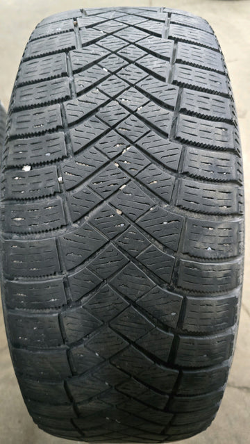 1 x P205/60R16 96T Pirelli Winter Ice Zero FR