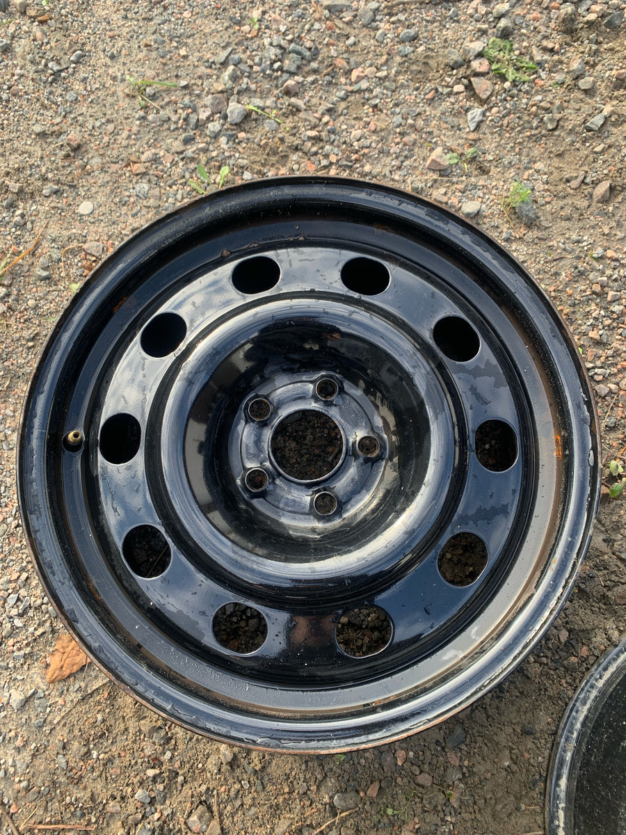 4 x 7/0R17  Ford Escape