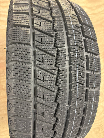 4 x P235/40R18 95H Maxtrek Trek M7 Plus