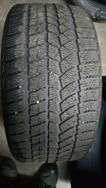 2 x P235/40R18 95T Autre DoubleStar WinterKing DW02