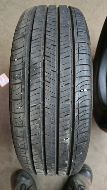 2 x P205/65R16 95H Kumho Solus TA31