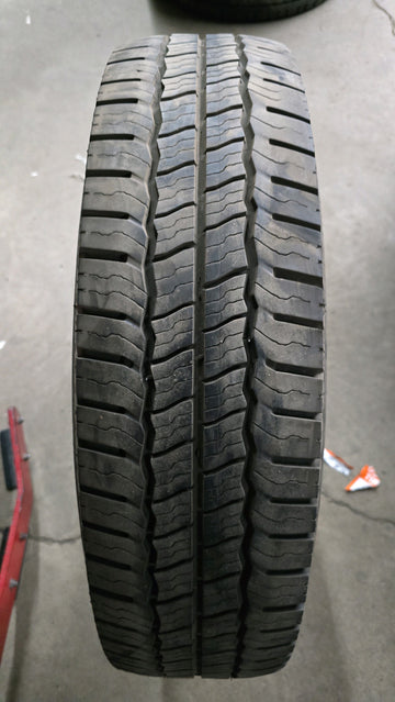 1 x LT215/85R16 115/112R Michelin Agilis Cross Climate