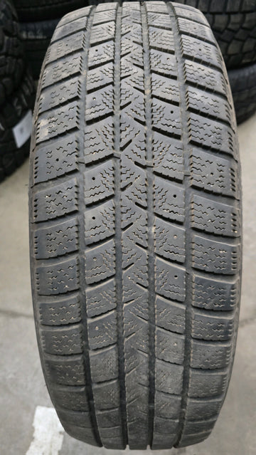 2 x P225/65R17 102T Goodyear Winter Command