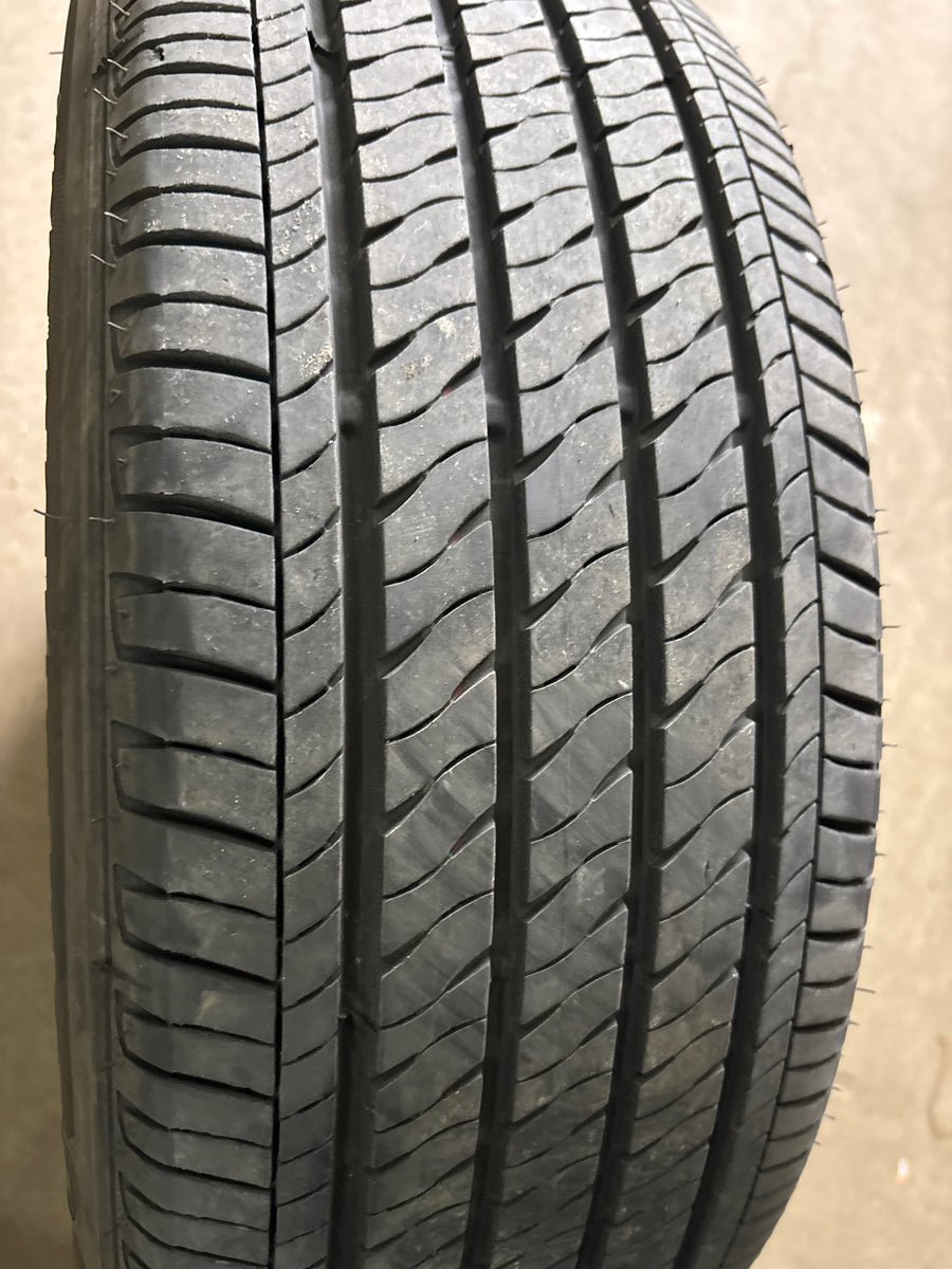 4 x P205/55R17 91V Firestone FT140