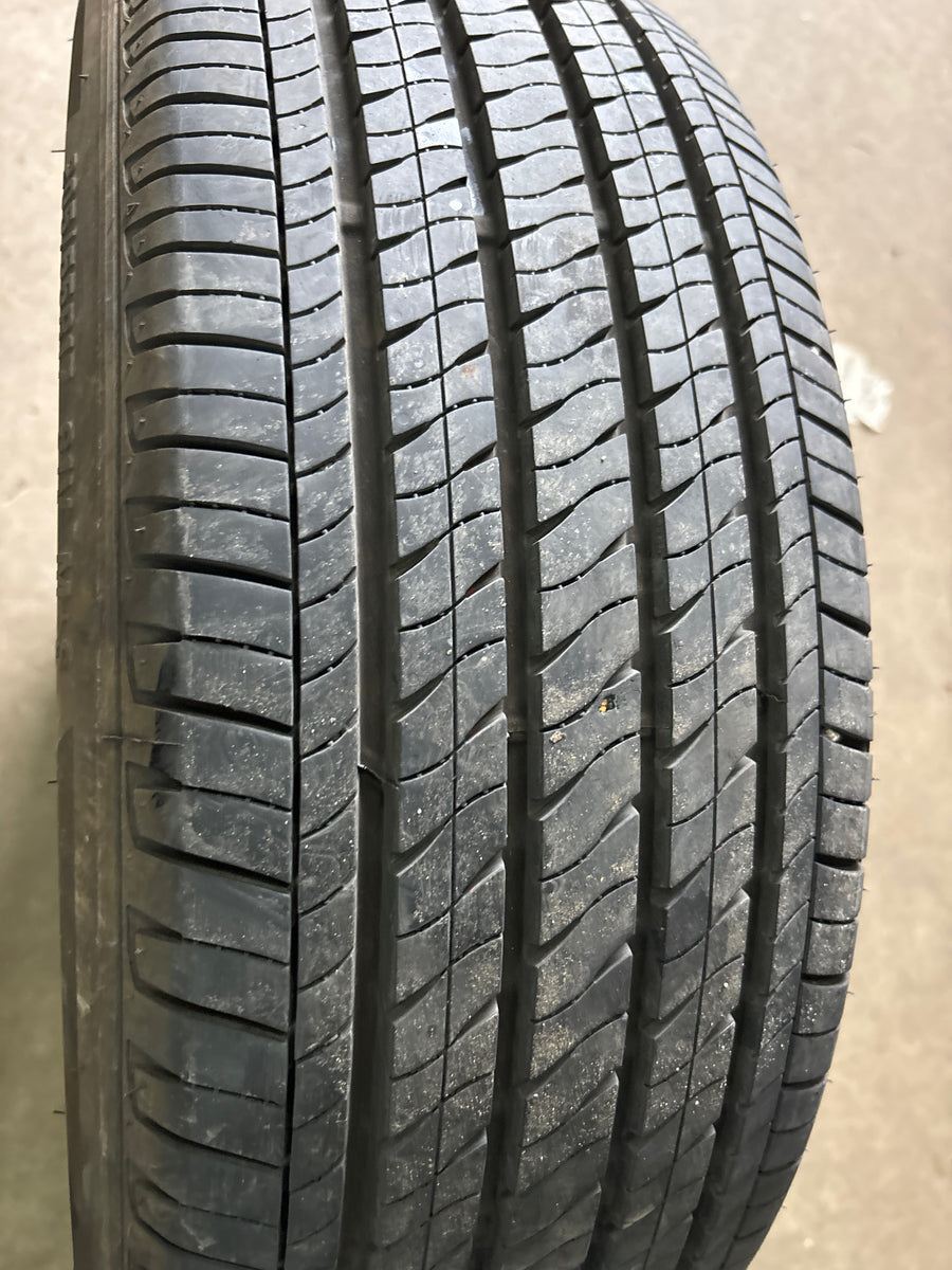 4 x P205/55R17 91V Firestone FT140