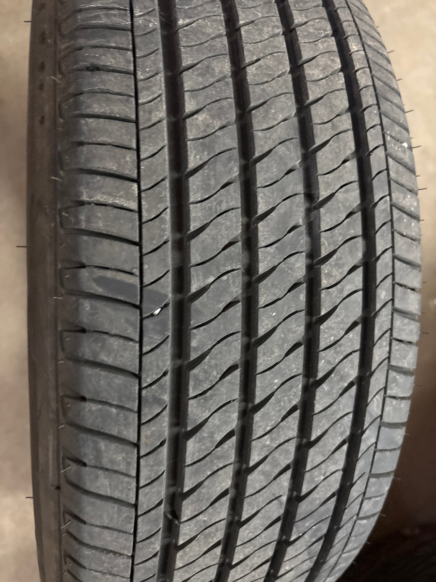 4 x P205/55R17 91V Firestone FT140