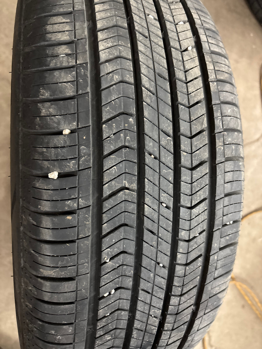 4 x P215/55R18 95V Kumho Solus TA51