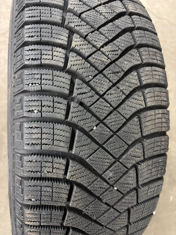 4 x P215/60R16 99H Pirelli Winter Ice Zero FR