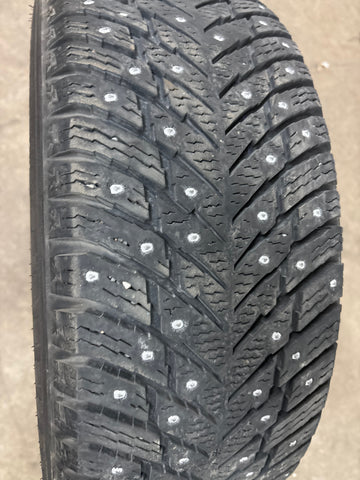 4 x P215/60R16 95T Nokian Hakkapeliitta 10