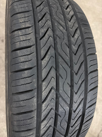 2 x P215/55R17 94H Toyo Extensa A/S2