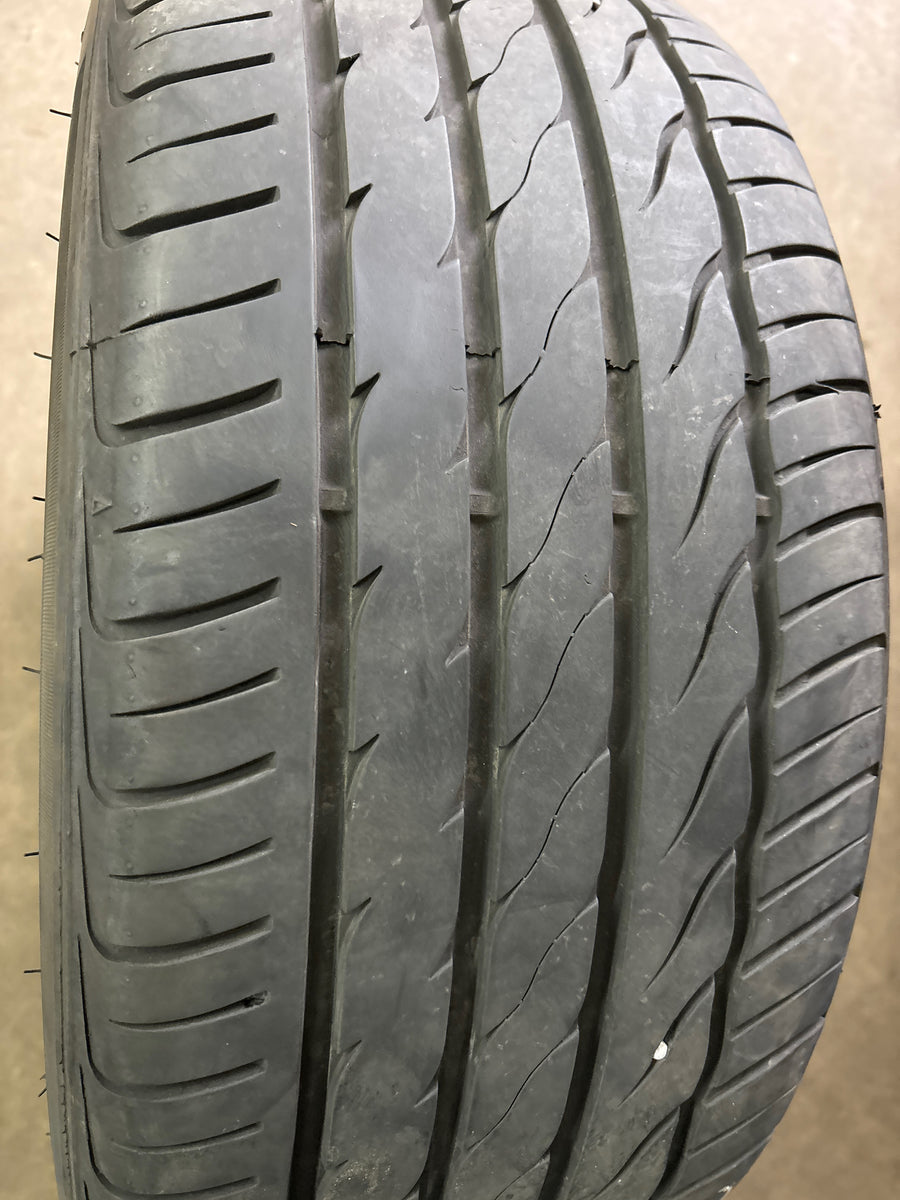 4 x P235/45R18 98W Farroad FRD26