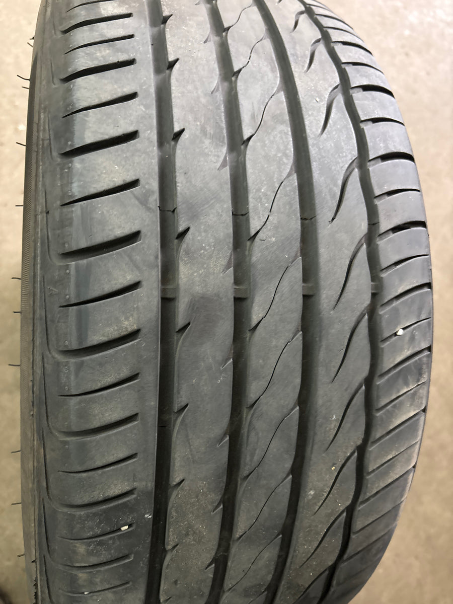 2 x P235/45R18 98W Farroad FRD26