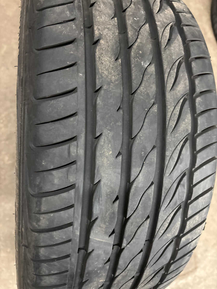 2 x P245/45R19 102W Farroad FRD26