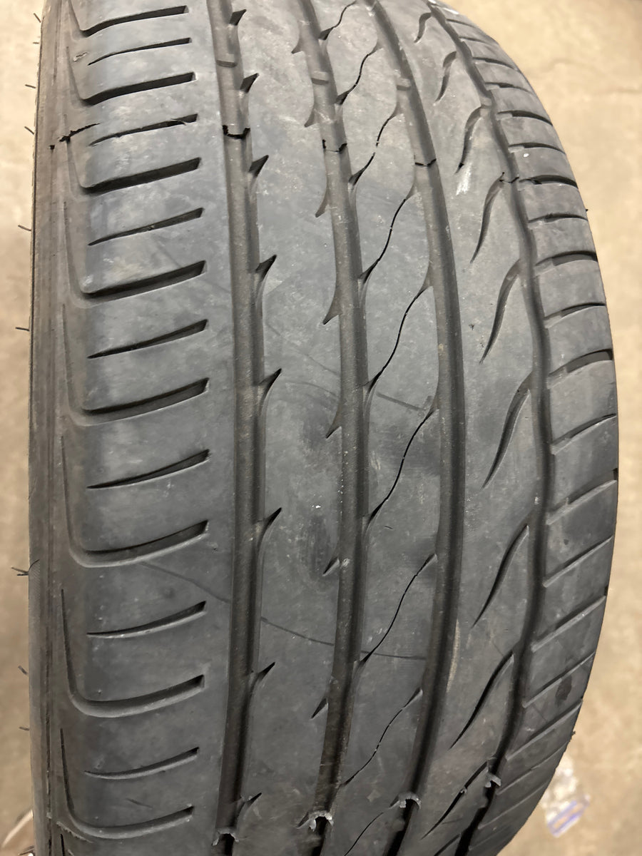 2 x P235/45R18 98W Farroad FRD26