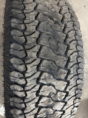 4 x P265/70R17 113T Kumho Road Venture AT51