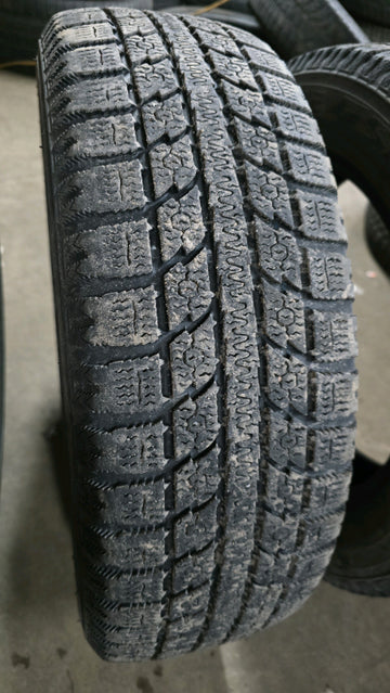 4 x P175/65R15 84T Toyo Observe GSi5