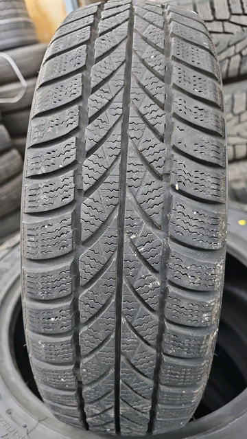 2 x P155/60R15 74T Maxxis Artic Trekker I