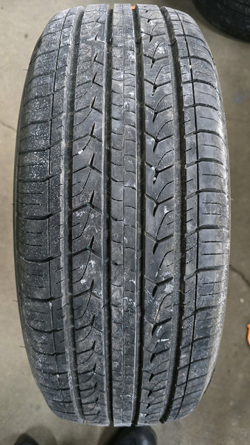 1 x P235/65R17 108V Autre Centara Grand Tourer H/T