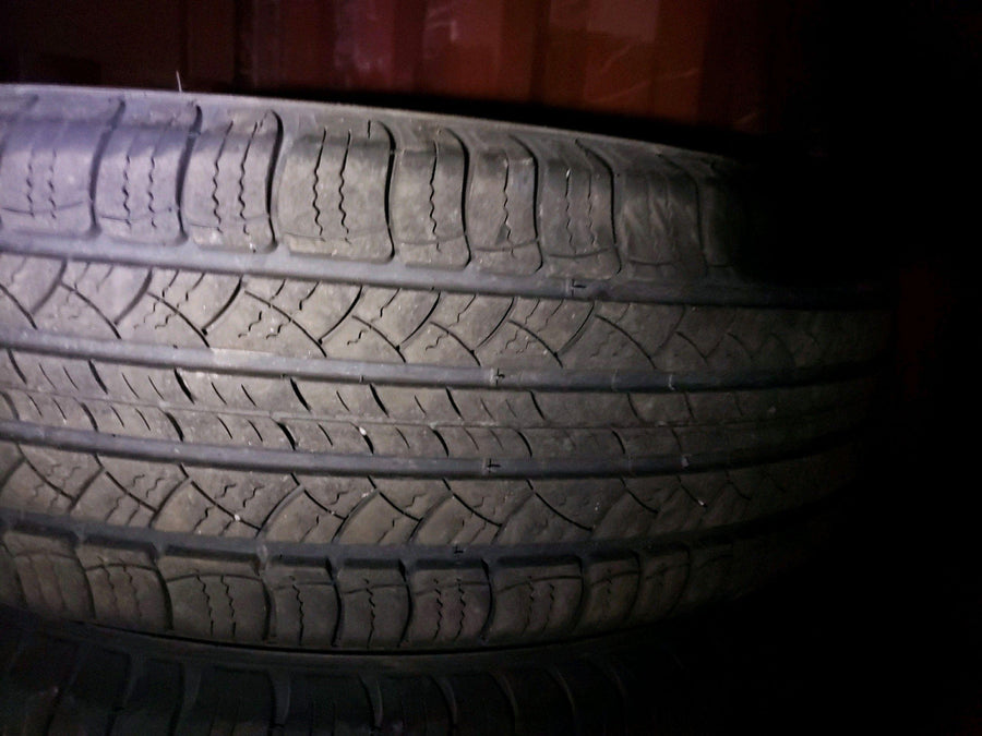 4 x P225/65R17 102H Michelin Latitude Tour HP