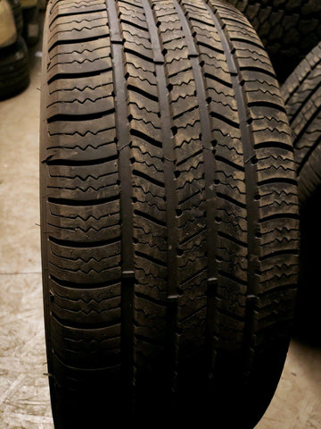 1 x P225/55R17 97H Goodyear Viva 3 All-Season