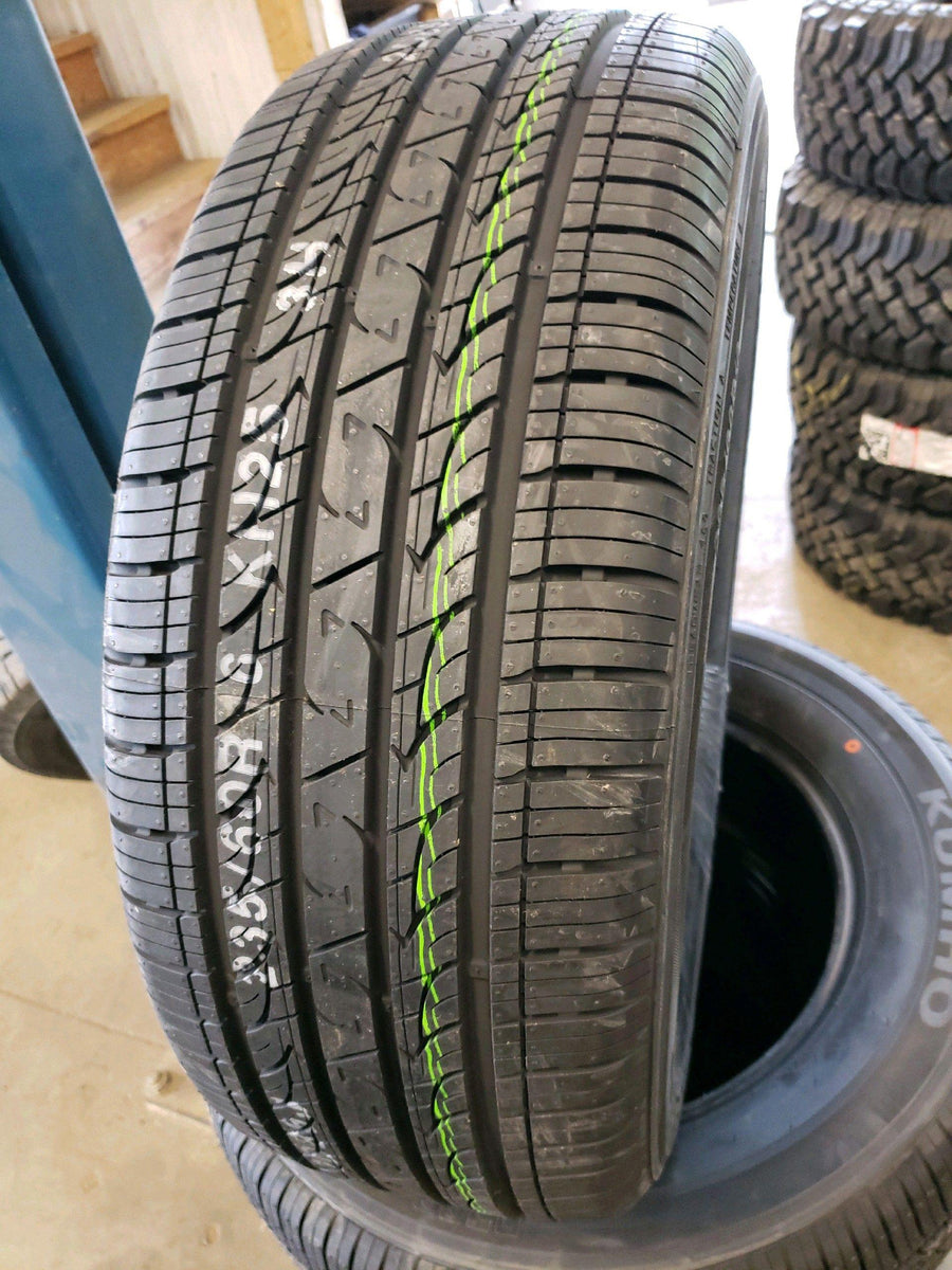 4 x P235/60R16 100H Kumho Solus KH25