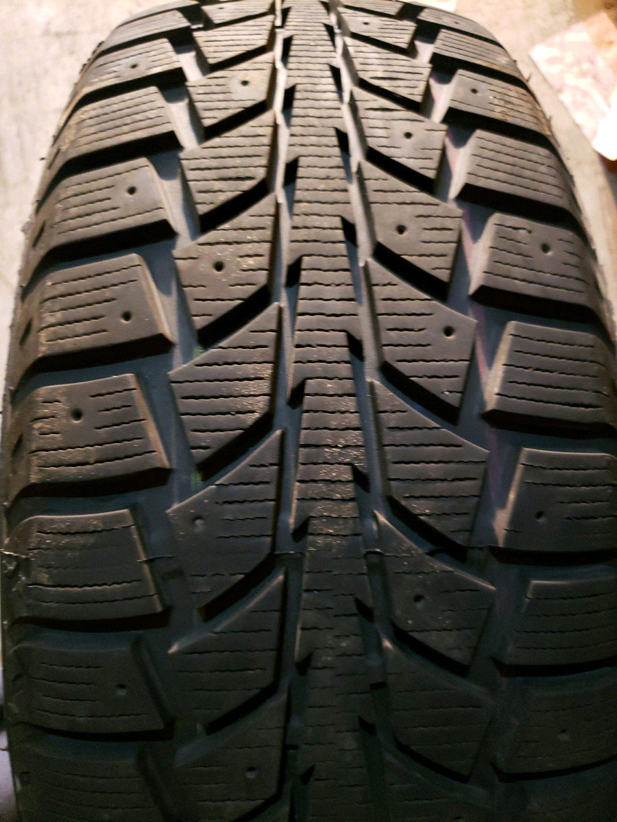 4 x P215/60R16 95S Uniroyal Tiger Paw Ice & Snow II