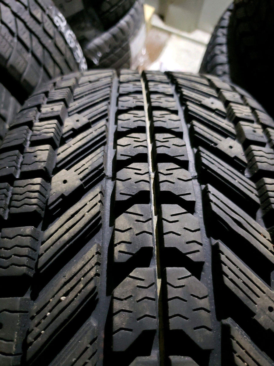 4 x P245/65R17 107S Firestone Winterforce UV