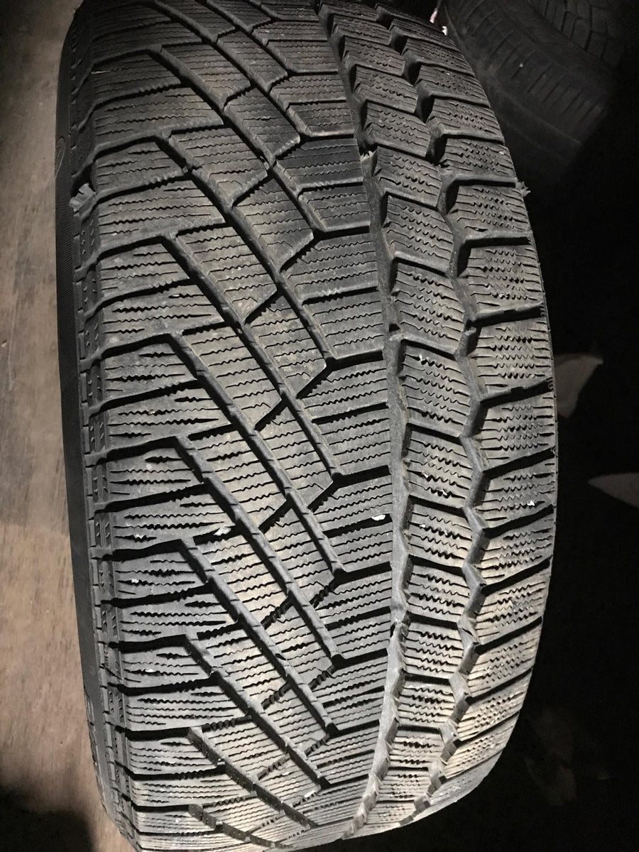 4 x P225/45R17 94T Continental Extreme Winter Contact