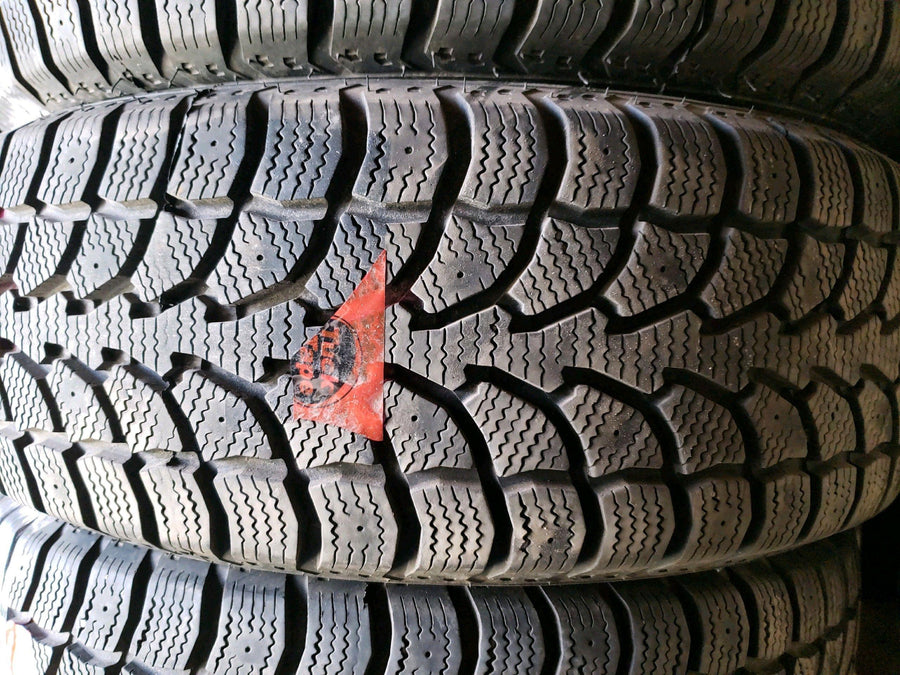 4 x P215/60R16 95T Multi-Mile Winter Claw Extreme Grip