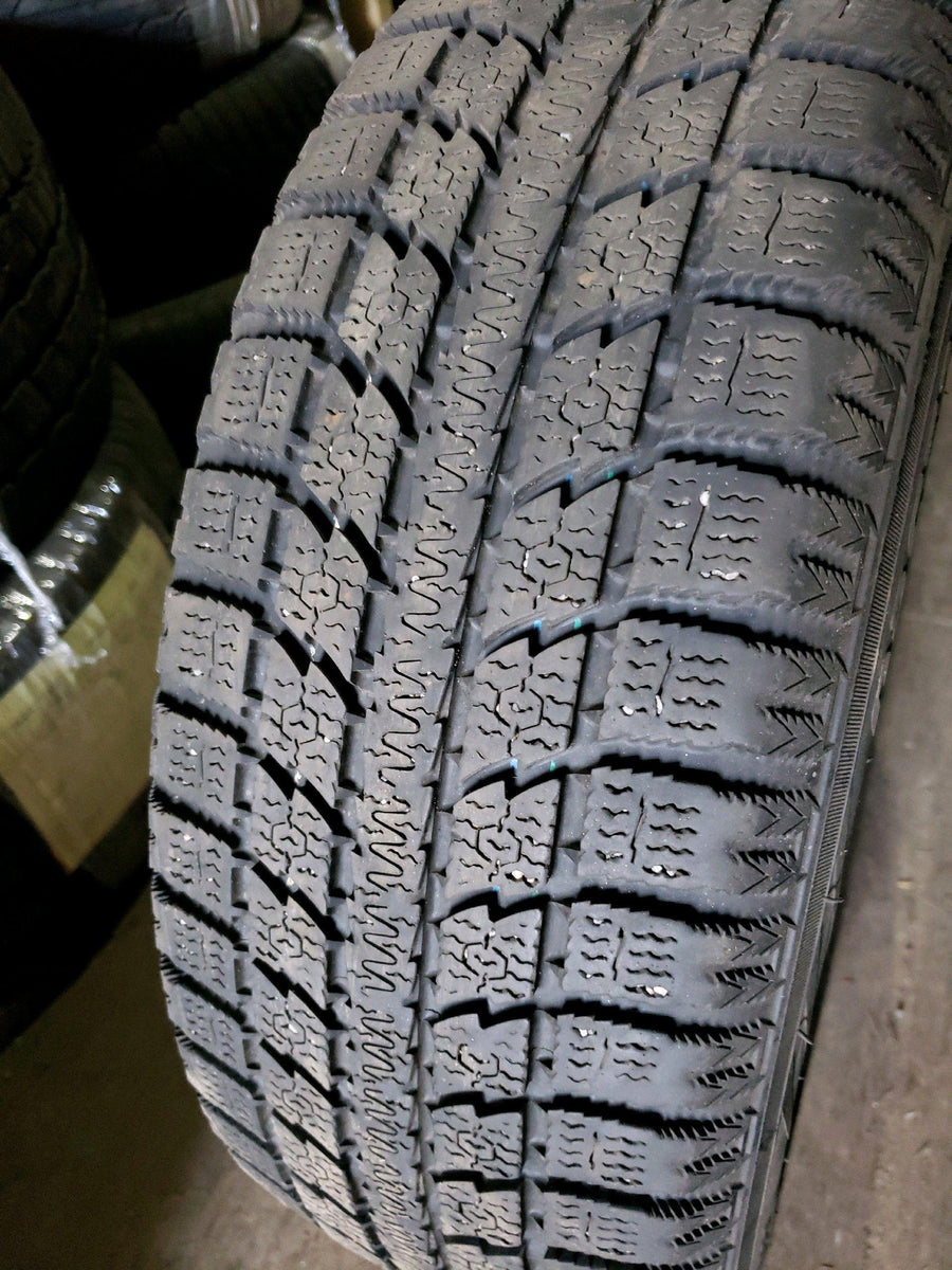 4 x 175/65R14 82T Toyo Observe GSi5