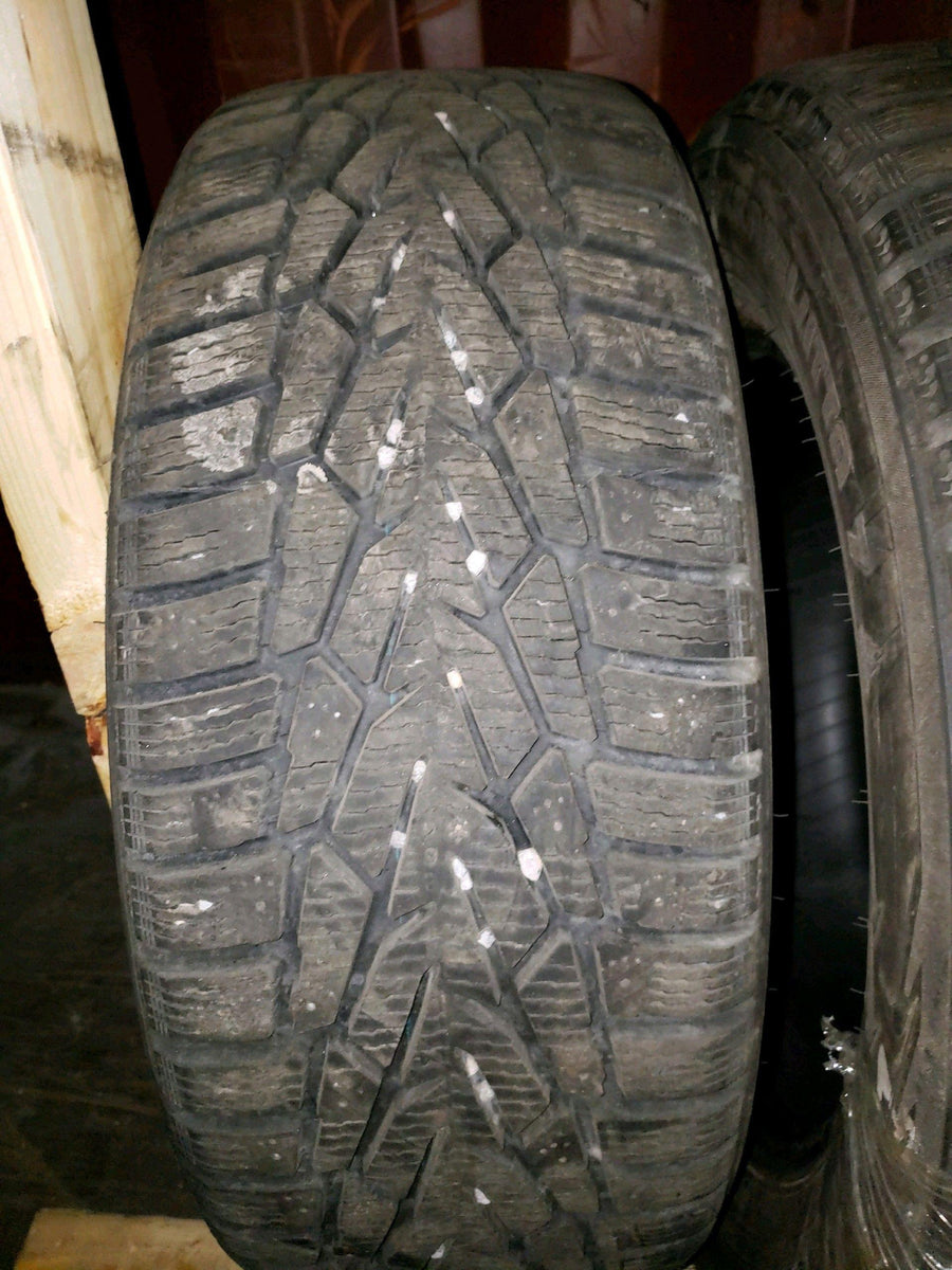 2 x P215/60R16 99T Nokian Hakkapeliitta 7