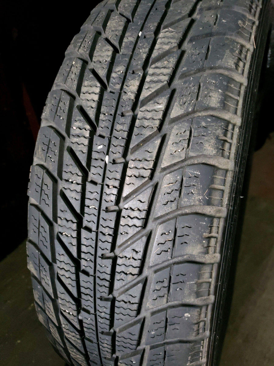 2 x P215/65R16 98Q Toyo Observe GP4