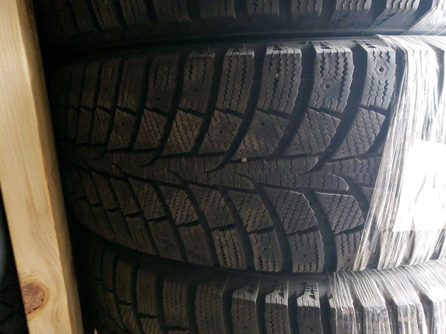 4 x P215/65R16 98T Laufenn i Fit Ice