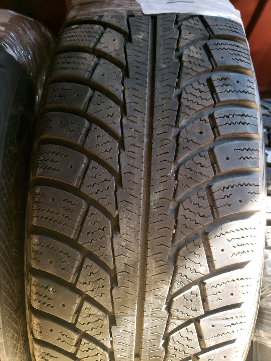 4 x P215/70R16 100T Gislaved Nord Frost 5