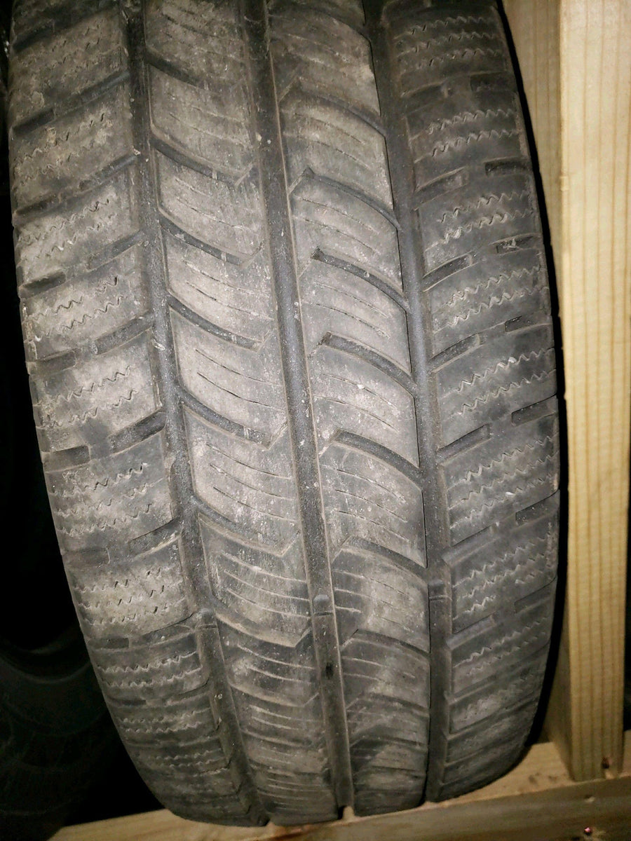 2 x LT235/65R16 118/116R Continental Vanco Winter 2