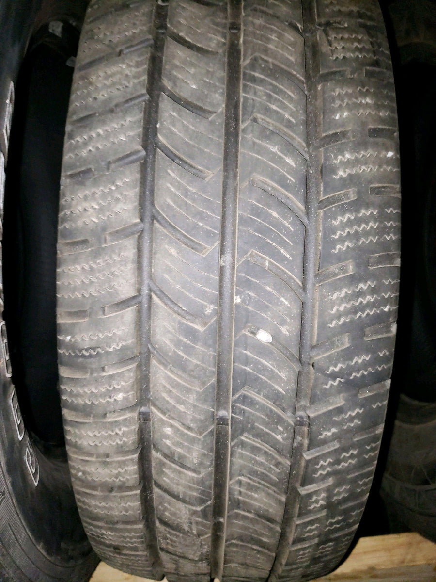 2 x LT235/65R16 118/116R Continental Vanco Winter 2