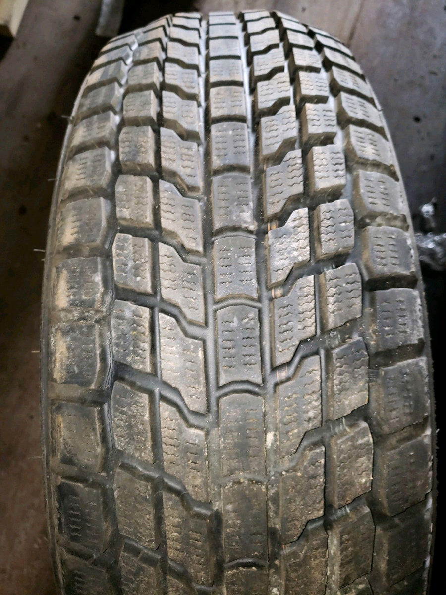 1 x P225/60R18 100R Yokohama Geolandar IT