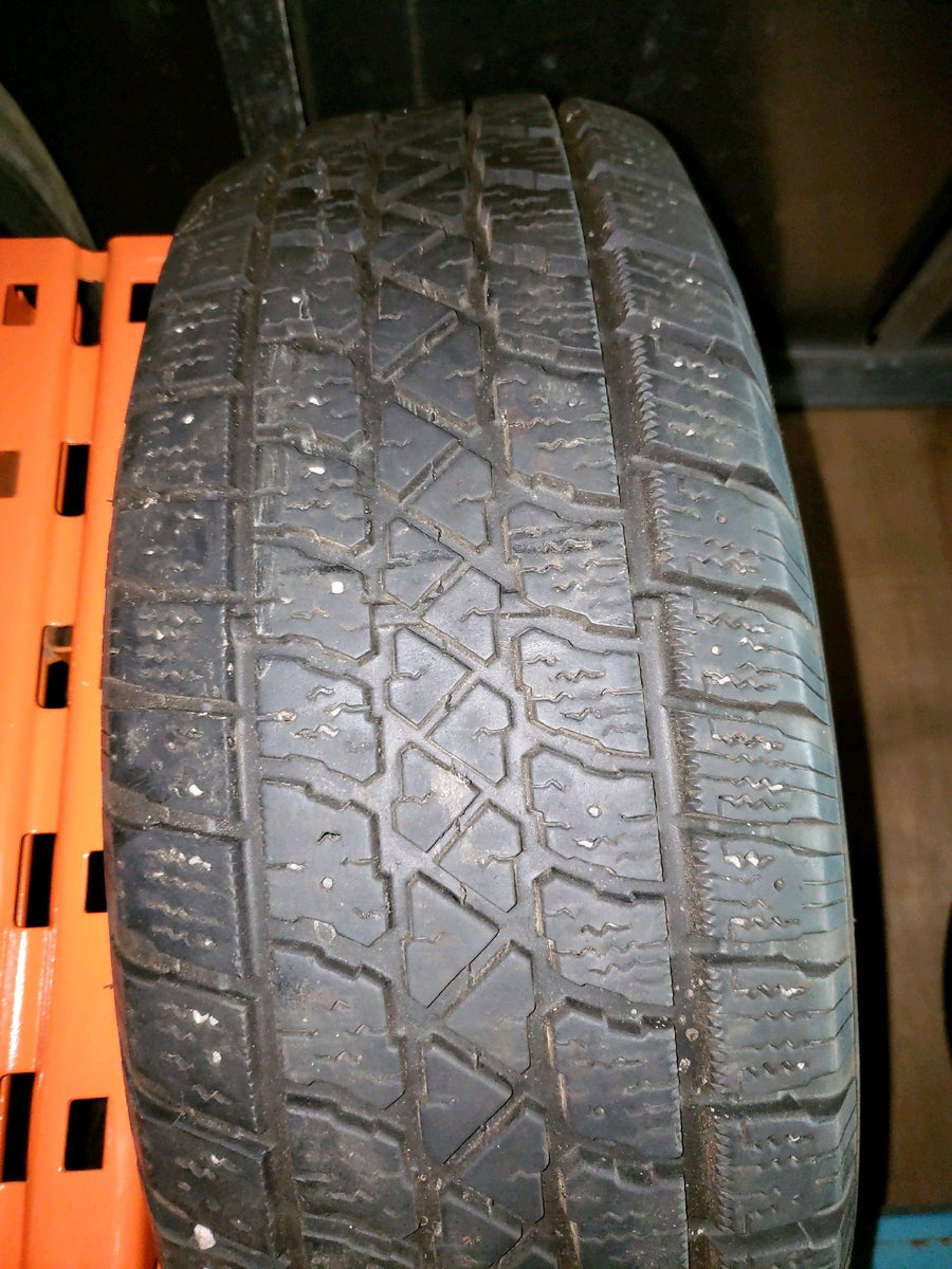 1 x P215/65R15 96T Arctic Claw Winter Txi