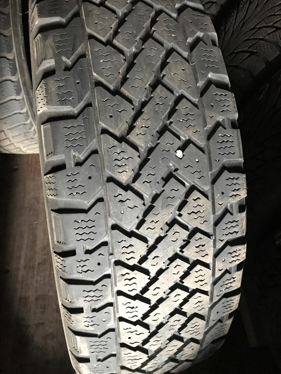 1 x P195/65R15 89S Pacemark Snowtrakker Radial ST2